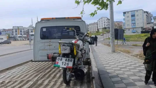 Polisi peşine takmıştı, özür diledi