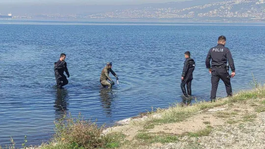 Kaçak avcıları yakalamak için denizin üstünde yürüdüler!
