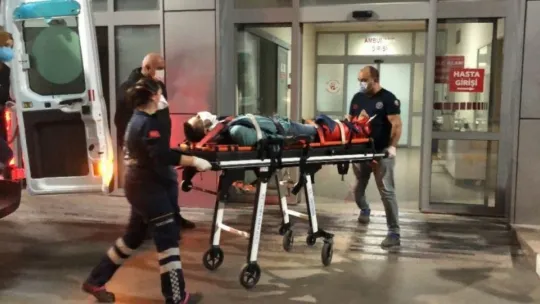 Polisten kaçmak isterken 2 metrelik duvardan düşüp ayağını kırdı