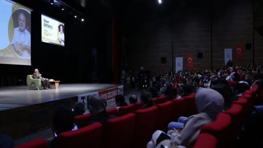İlber Ortaylı, Cumhuriyet'in ilk yüzyılını anlattı