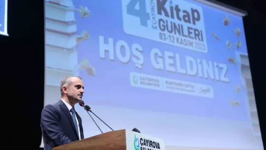 Prof. Dr. İlber Ortaylı gençlere Atatürk'ü anlattı