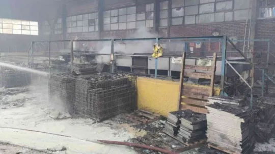 Raf fabrikasındaki yangın korkuttu
