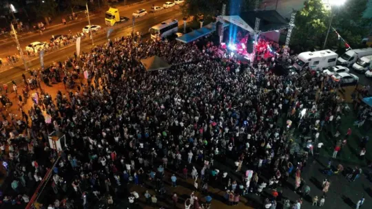 Rafet El Roman'dan unutulmaz bir gece