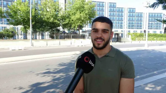 Rakibini nakavt etmesine rağmen diskalifiye olan boksör hakkını arıyor