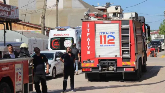 Rehabilitasyon merkezinin çatısında yangın çıktı, 1 işçi yaralandı