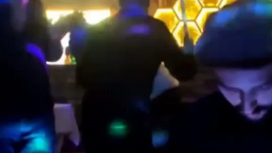 Restoranda kavga, sopalarla saldırdılar