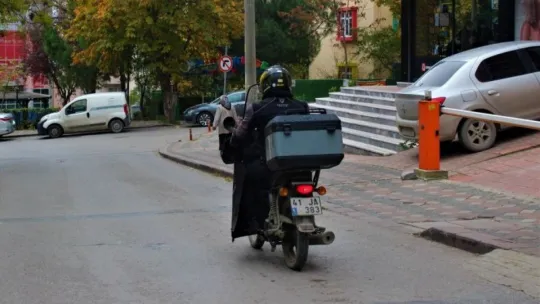 Restoranlar motorlu kurye bulmakta güçlük çekiyor 