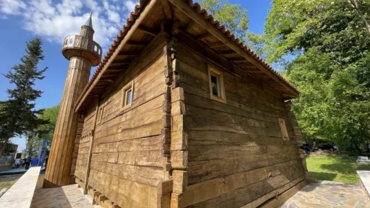 Sakarya'daki 698 yıllık cami tekrar ibadete açıldı