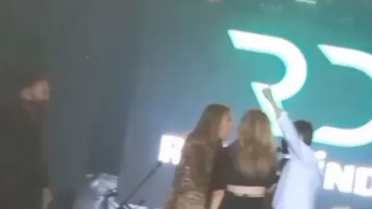 Resul Dindar ve Demet Akalın birbirine girdi