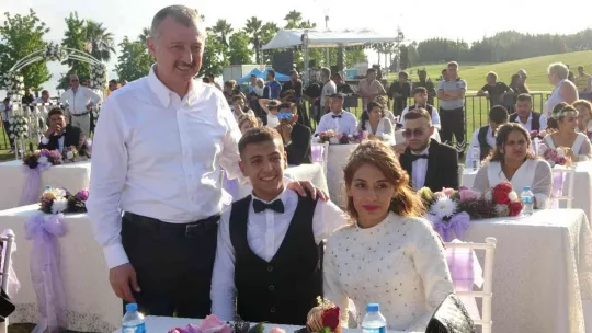 Roman çiftler toplu nikah töreniyle dünya evine girdi