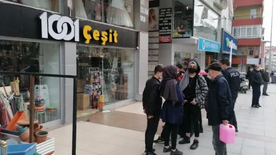 Ruhsatsız tabancayla ateş etti, tehditler savurdu