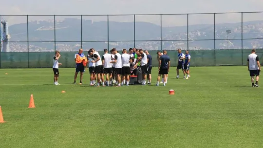 Petrolul Ploieşti, hazırlıklarını Kocaeli'de sürdürüyor