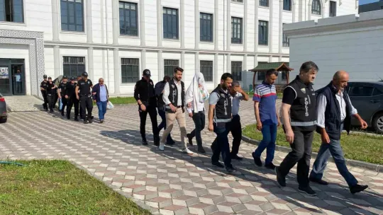 Rüşvet ve dolandırıcılık suçlarından yakalanmışlardı: 18 kişi adliyede