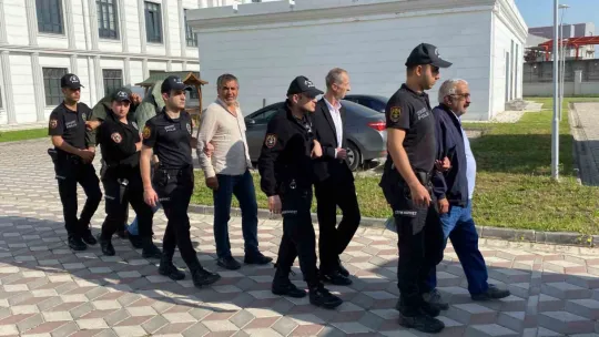 Rüşvet ve dolandırıcılık suçlarından yakalanmışlardı: 18 kişi adliyede