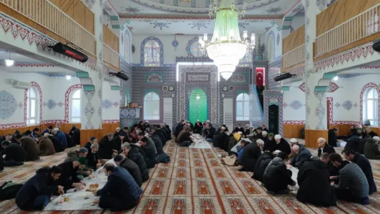 Sabah namazı buluşmaları Murat Evler Camisi'nde devam etti