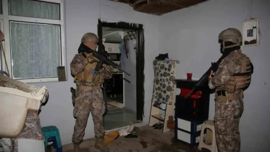 Şafak vakti, termal kameralı uyuşturucu operasyonu: 124 gözaltı