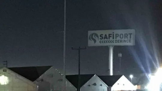 Safi Port'ta iki konteynerin arasında kalarak can verdi
