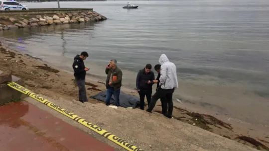 Sahilde kadın cesedi bulundu