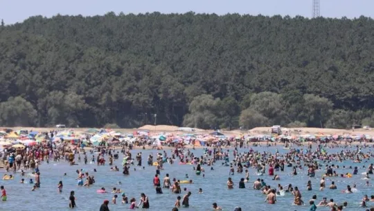 Sahillerde 225 kişi boğulmaktan kurtarıldı