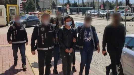 Sahte 100 TL'leri piyasaya süren 3 kişi tutuklandı!