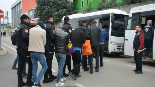 Kocaeli'de 12 şahıs tutuklandı