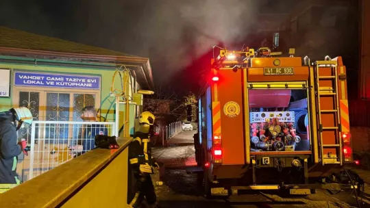 Kocaeli'de sahur vakti camide korkutan yangın