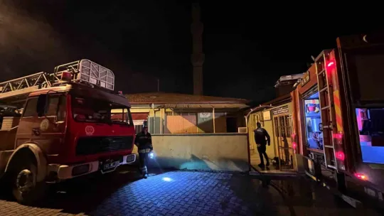 Kocaeli'de sahur vakti camide korkutan yangın
