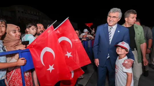 Sakarya 7 yıl sonra aynı meydanda tek yürek