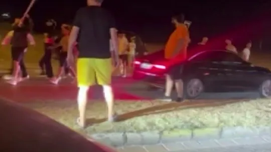 'Yan baktın' kavgası kanlı bitti: Polis yaralandı, 3 tutuklama
