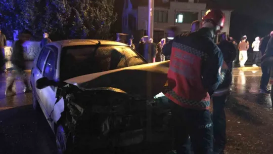 Sakarya'da 3 araç birbirine girdi: 4 yaralı