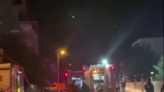 Sakarya'da çatı alevlere teslim oldu