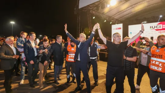 Sakarya'da Cengiz Kurtoğlu rüzgarı