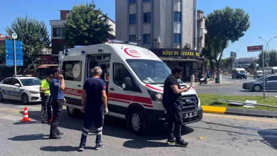 Sakarya'da iki otomobil çarpıştı: 3 yaralı