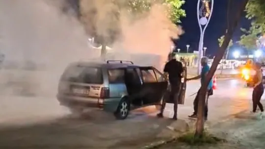 Sakarya'da otomobil alevlere teslim oldu