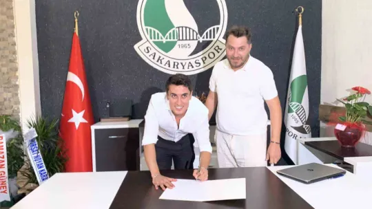 Sakaryaspor, Cebrail Karayel'i kadrosuna kattı