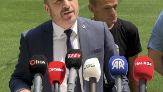 Komşuda başkan değişti
