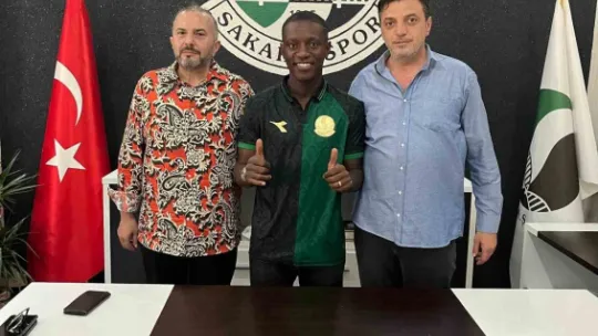 Sakaryaspor bombayı patlattı