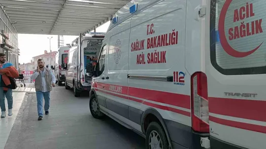 Salıncaktan düşen çocuk yaralandı