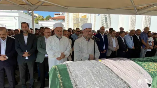 Minik Ekin gözyaşları içinde son yolculuğuna uğurlandı