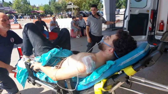 Cami çıkışı silahlı çatışma: ölü ve yaralılar var
