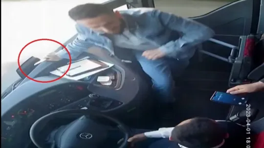Otobüsü kaçırmak istedi!