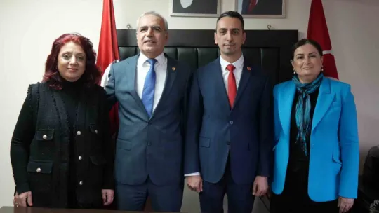 İYİ Parti'de şok istifalar