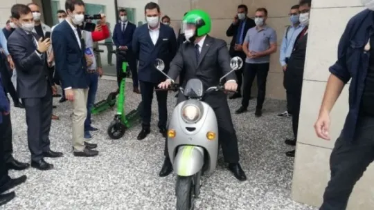 Sanayi ve Teknoloji Bakanı Varank, yerli elektrikli scooteri test etti!