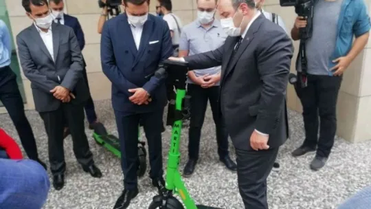Sanayi ve Teknoloji Bakanı Varank, yerli elektrikli scooteri test etti!
