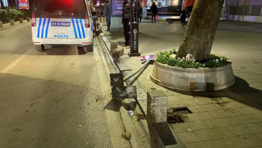 İzmit'teki motosiklet kazasında 2 kişi ağır yaralandı