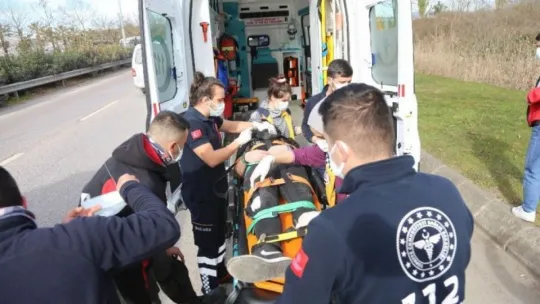 Savrulan motosikletten düşen sürücü yaralandı!