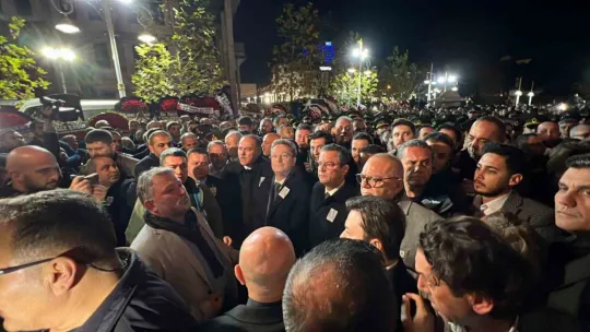 Şehit cenazesinde Özgür Özel'e tepki