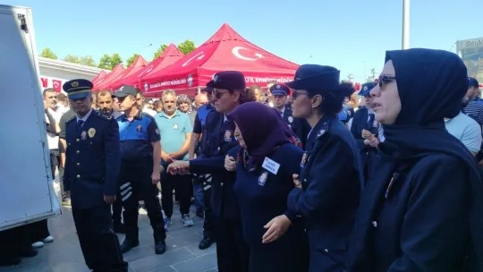 Şehit polis için tören: Annenin feryatları yürekleri dağladı
