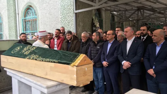 Şehitleri anmak için gittikleri şehirde ölen 2 kişi Kocaeli'de toprağa verildi