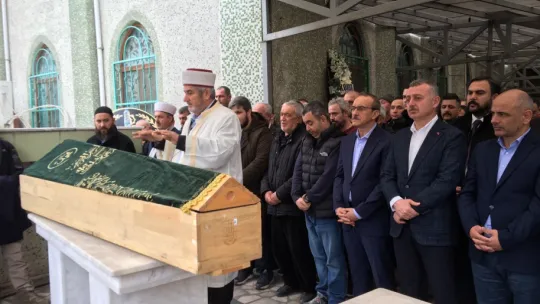 Şehitleri anmak için gittikleri şehirde ölen 2 kişi Kocaeli'de toprağa verildi